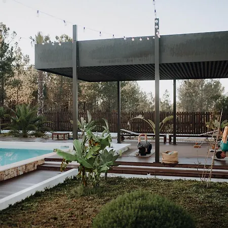 Surf & Yoga Retreats Portugal ゲストハウス *