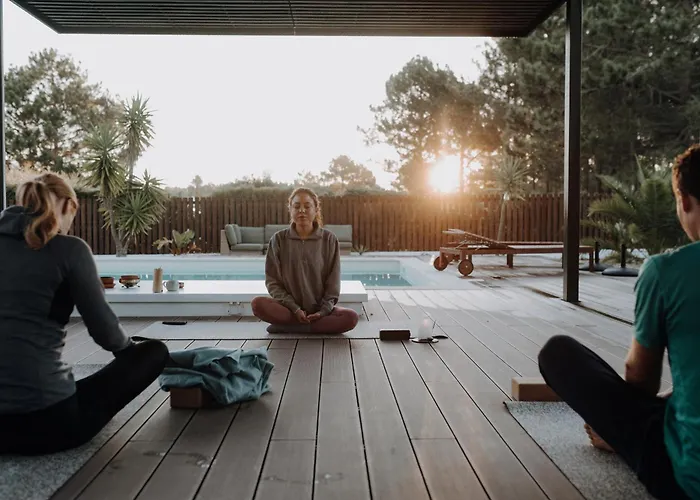 Surf & Yoga Retreats Portugal *