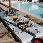 Surf & Yoga Retreats Portugal アルジェズール